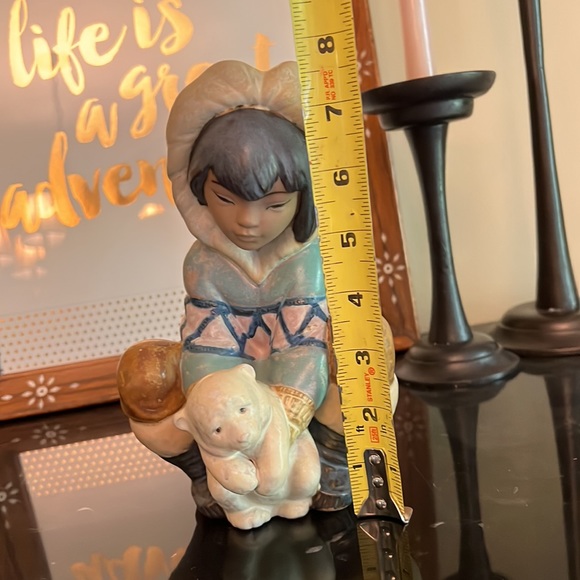 Lladro Daisa Native American Eskimo Poor Bear. Pictures part of description. - Picture 10 of 13